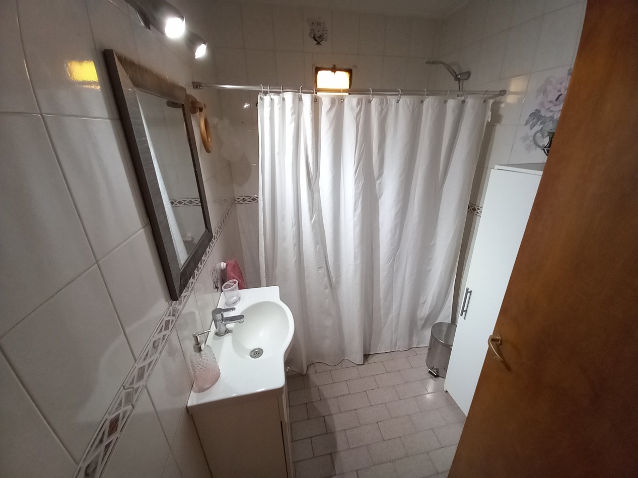  CASA 4AMB 2 BAÑOS PARQUE y COCHERA -MAS DEPARTAMENTO A TERMINAR