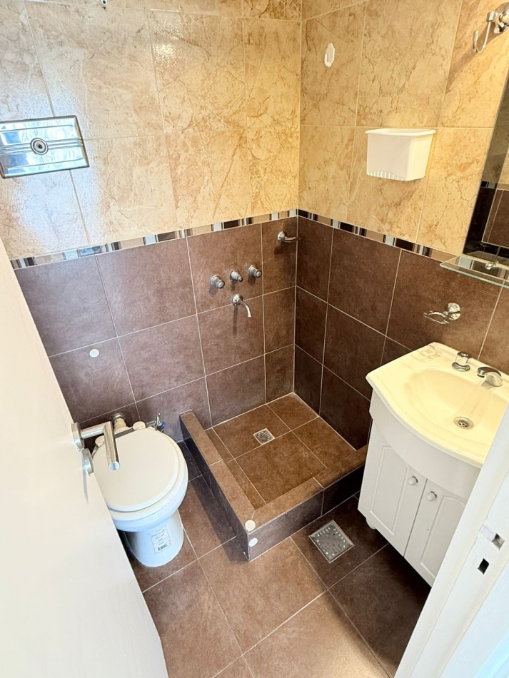 VENTA 3AMB con DEPENDENCIA CENTRO BALCON 