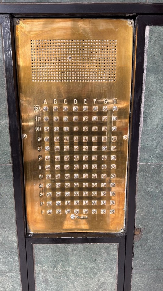 VENTA 3AMB con DEPENDENCIA CENTRO BALCON 