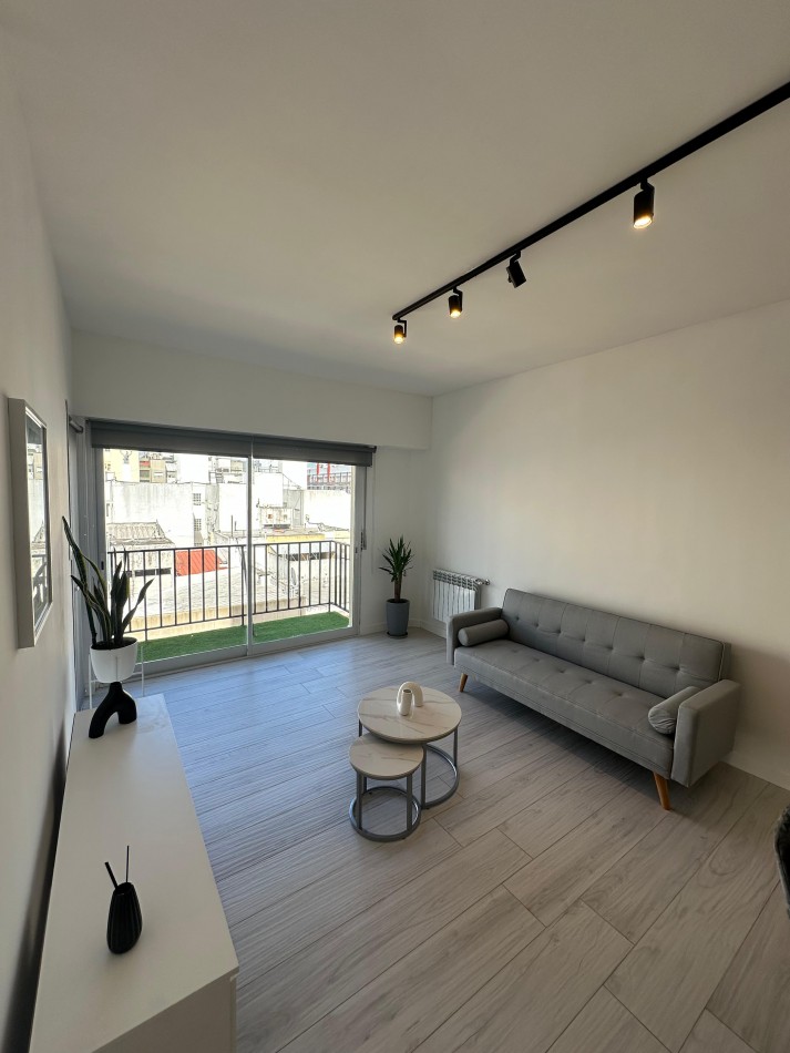 VENTA 4AMB con DEPENDENCIA y TERRAZA CENTRO 