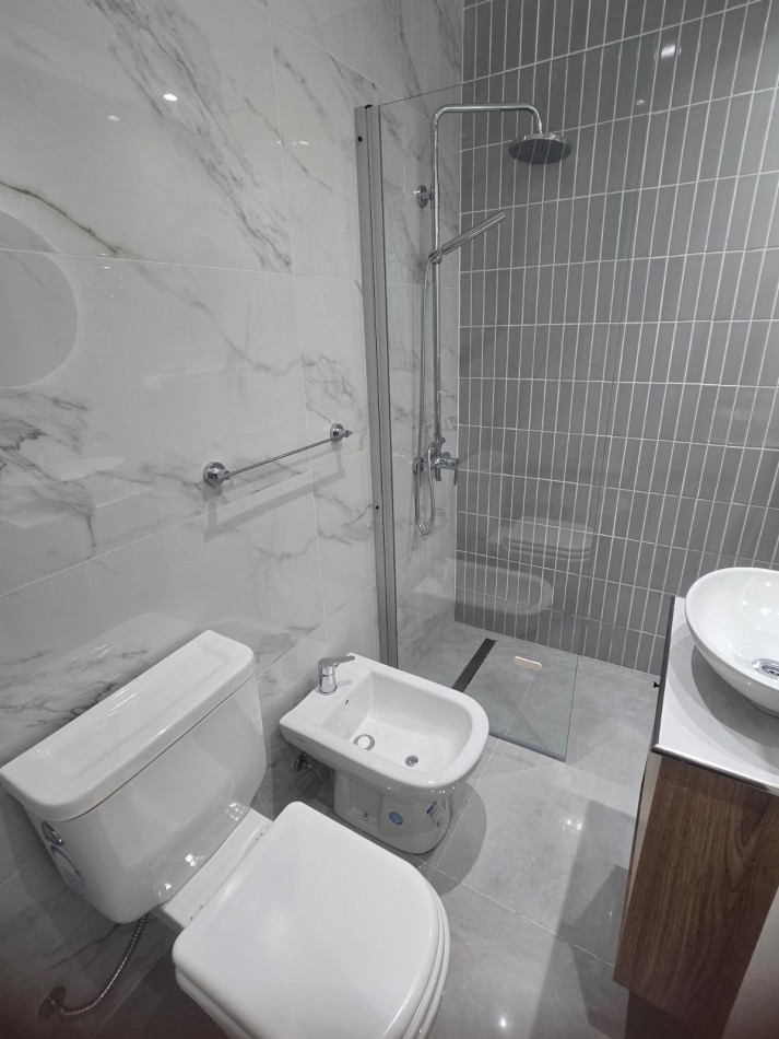 VENTA 1AMB RECICLADO CENTRO BALCON y PARRILLA 