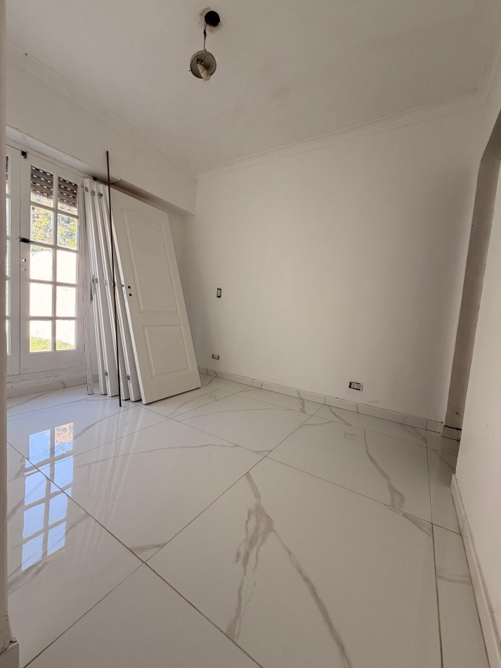 VENTA CHALET LOTE PROPIO AYOLAS al 4500