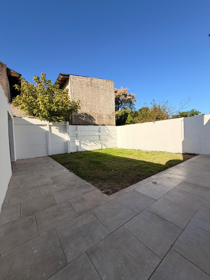 VENTA CHALET LOTE PROPIO AYOLAS al 4500