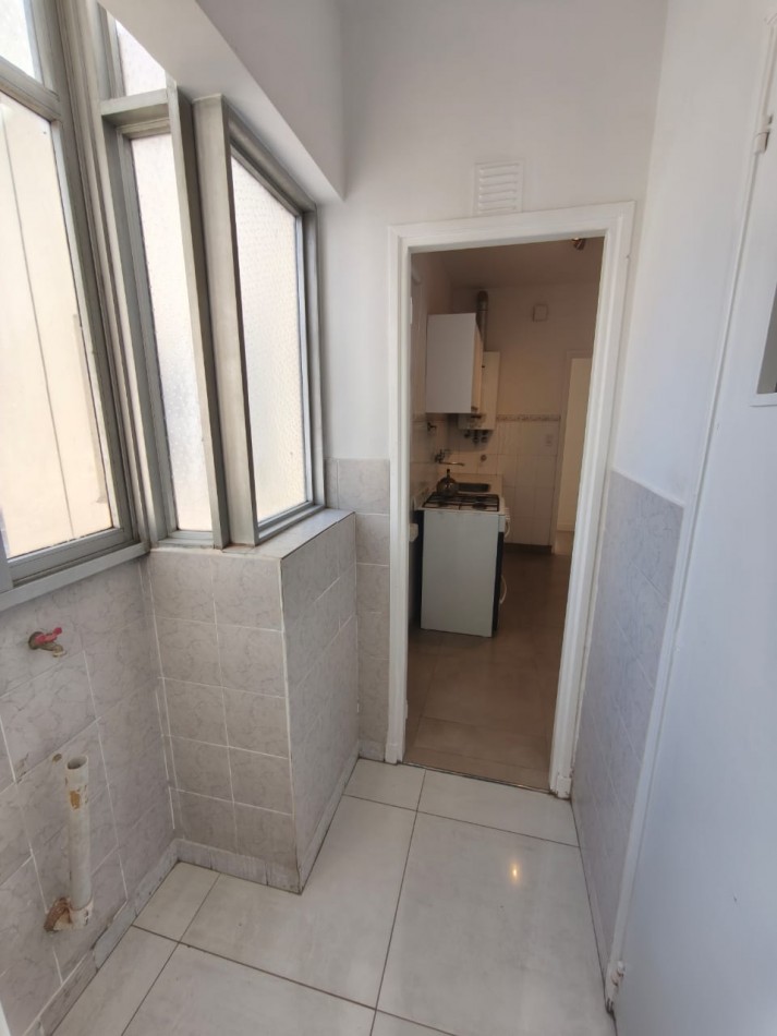 VENTA 3AMB CON DEPENDENCIA CENTRO EXCELENTE ESTADO 