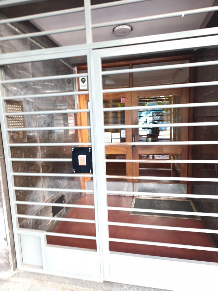 VENTA 3AMB CON DEPENDENCIA CENTRO EXCELENTE ESTADO 