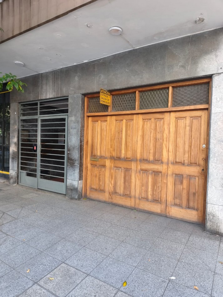 VENTA 3AMB CON DEPENDENCIA CENTRO EXCELENTE ESTADO 