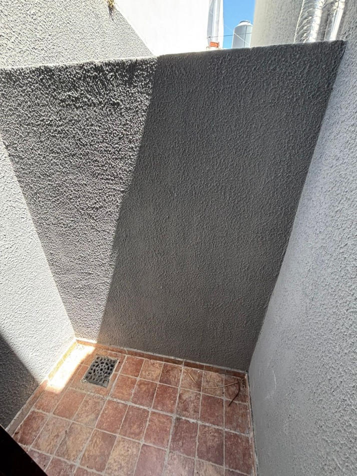 VENTA DUPLEX 2AMB Espacio guarda coche y Patio 