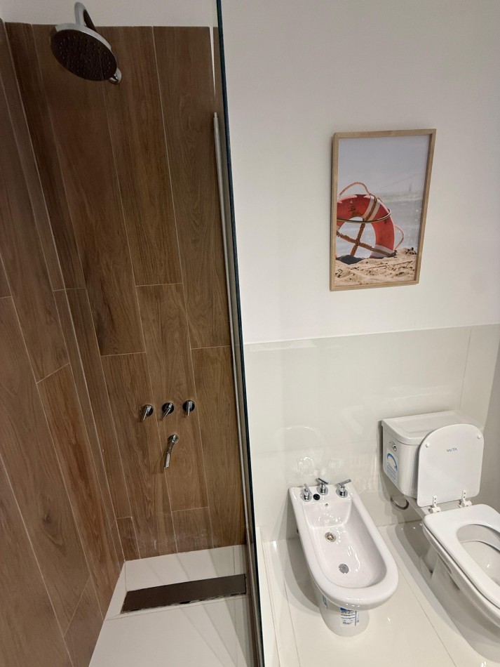 VENTA 3AMB PLANTA BAJA 2 PATIOS CENTRO 