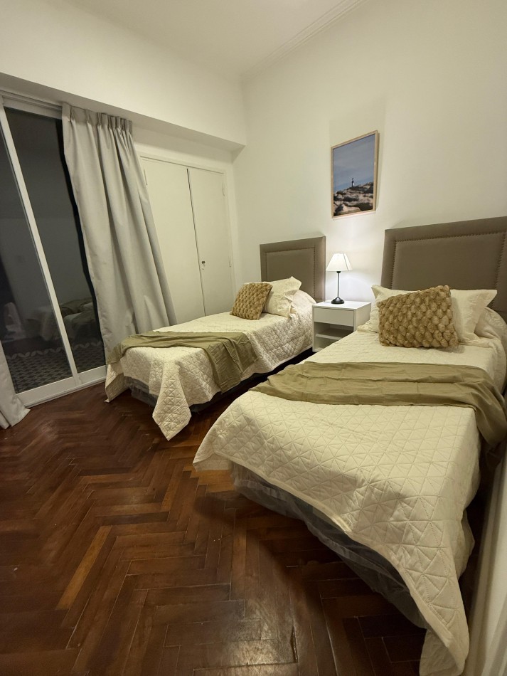 VENTA 3AMB PLANTA BAJA 2 PATIOS CENTRO 