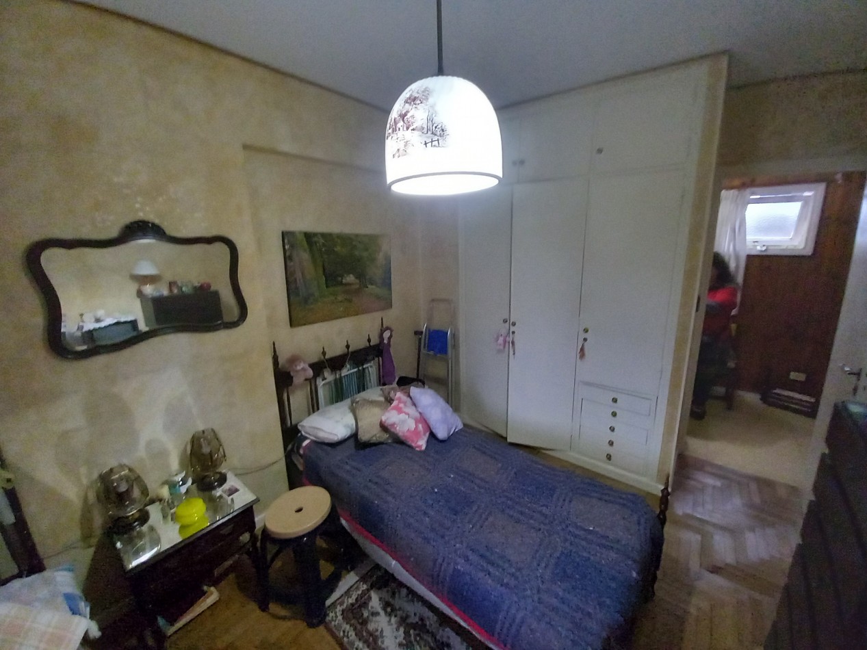 DEPARTAMENTO 3AMB FRENTE BALCON EXCELENTE ESTADO ORIGINAL 