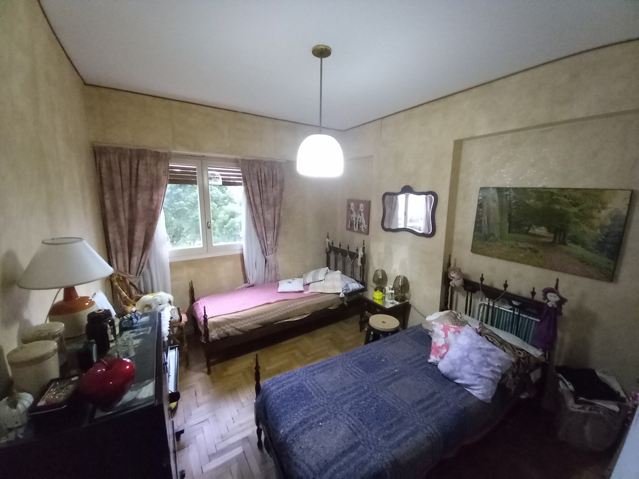 DEPARTAMENTO 3AMB FRENTE BALCON EXCELENTE ESTADO ORIGINAL 