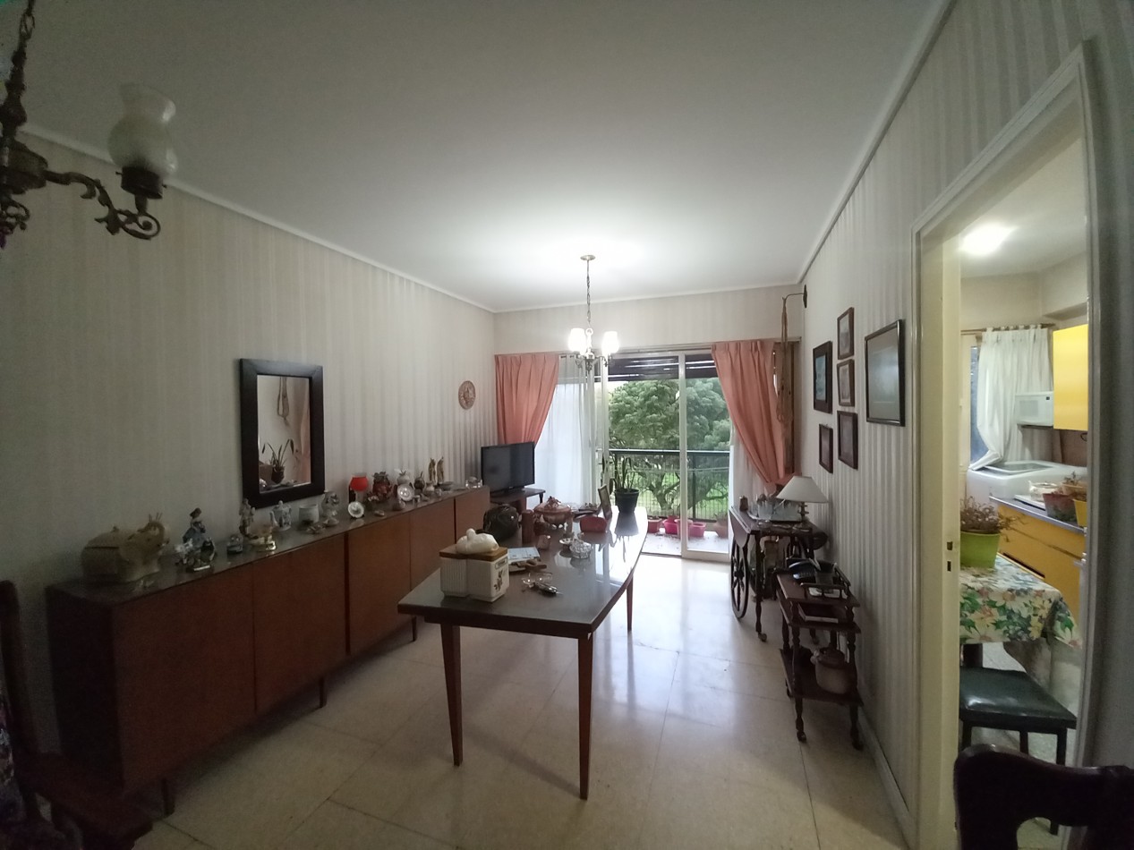 DEPARTAMENTO 3AMB FRENTE BALCON EXCELENTE ESTADO ORIGINAL 