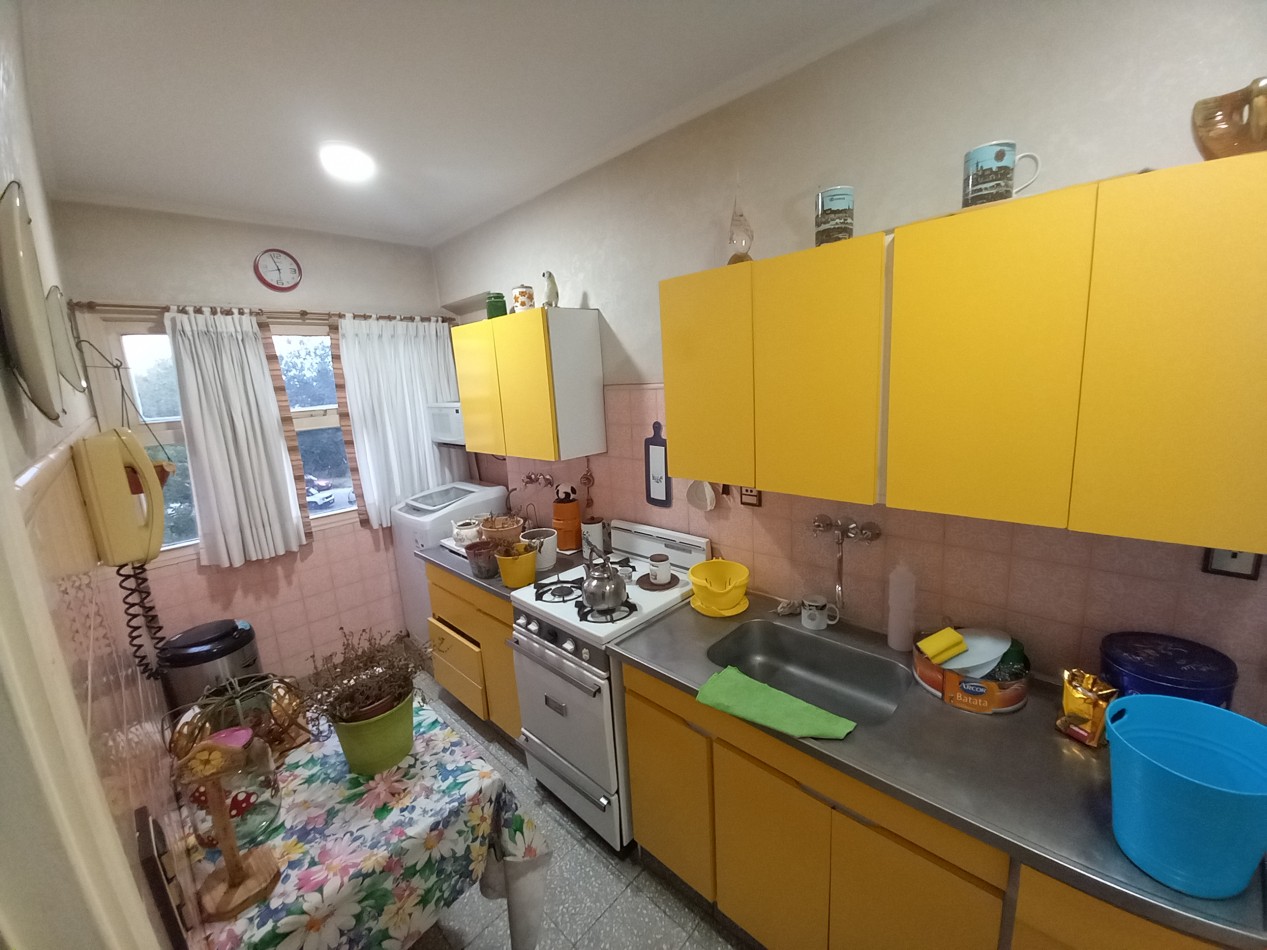 DEPARTAMENTO 3AMB FRENTE BALCON EXCELENTE ESTADO ORIGINAL 