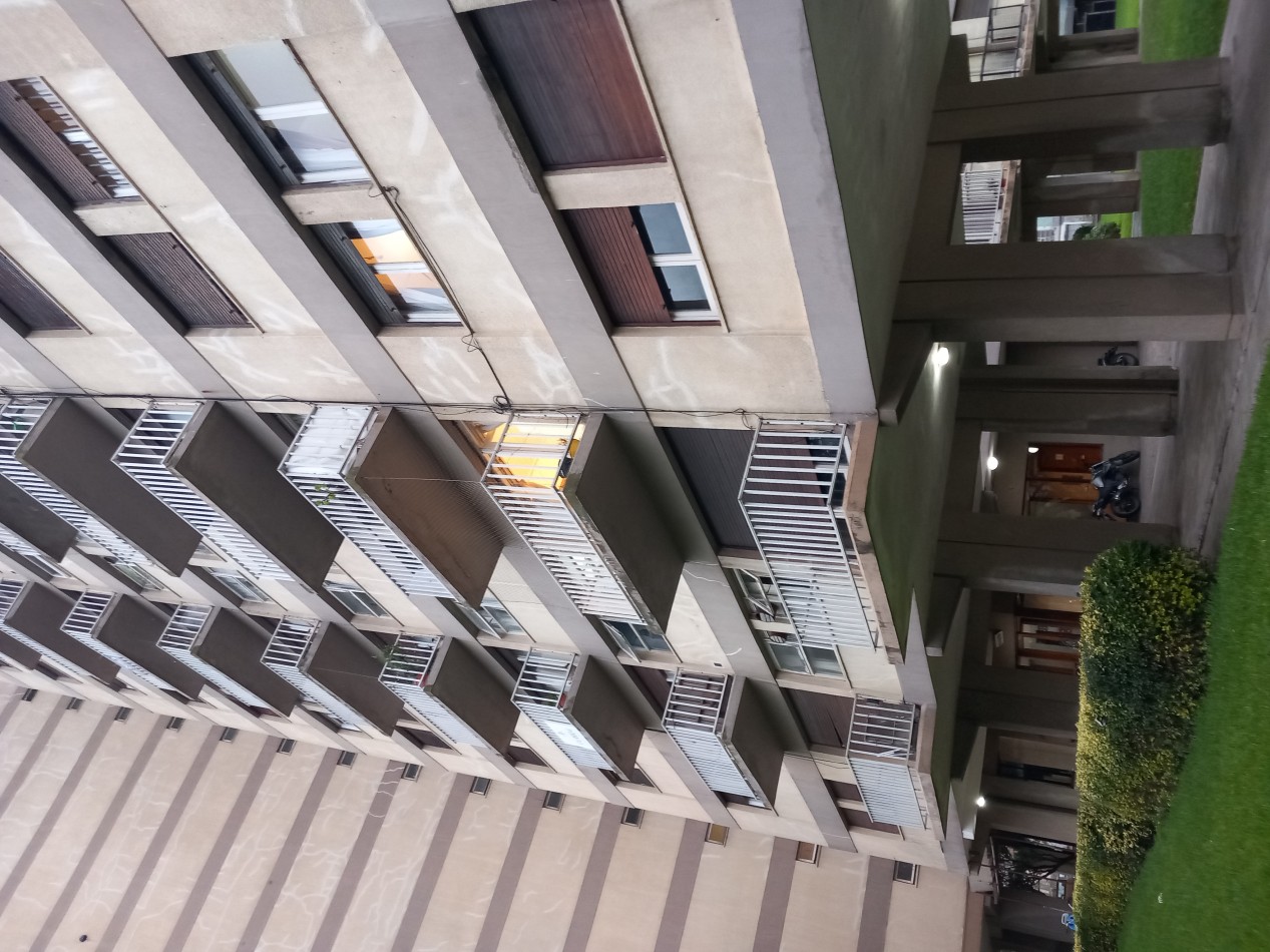 DEPARTAMENTO 3AMB FRENTE BALCON EXCELENTE ESTADO ORIGINAL 