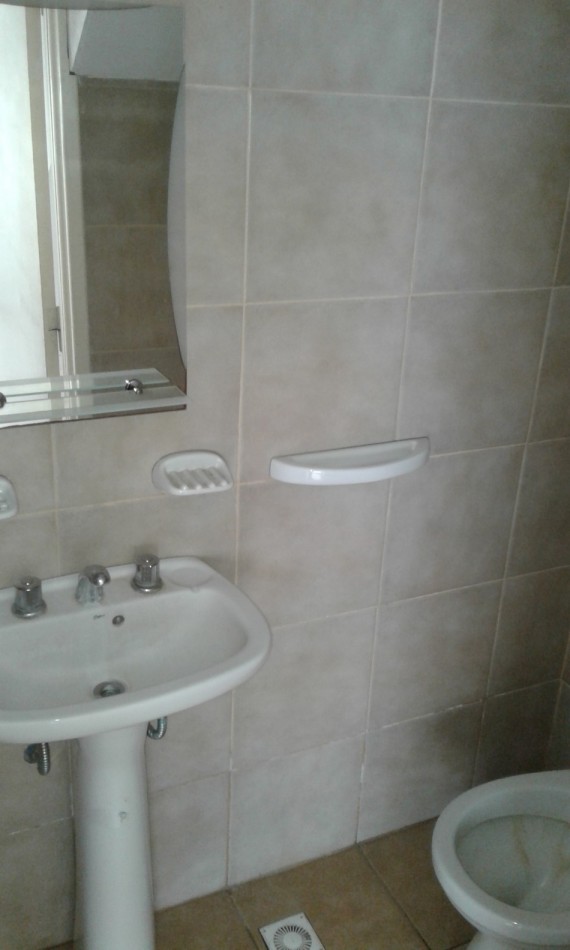 Venta PH DUPLEX 3 AMB-PATIO-ESPACIO COCHERA-2 BAÑOS-BERUTTI 5900