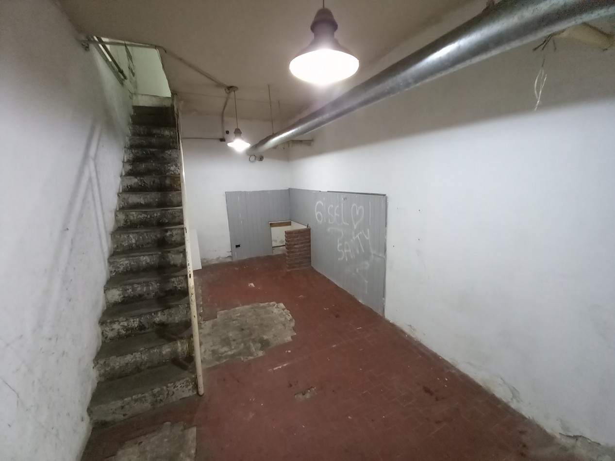 Venta Local con SOTANO TUCUMAN y FALUCHO 