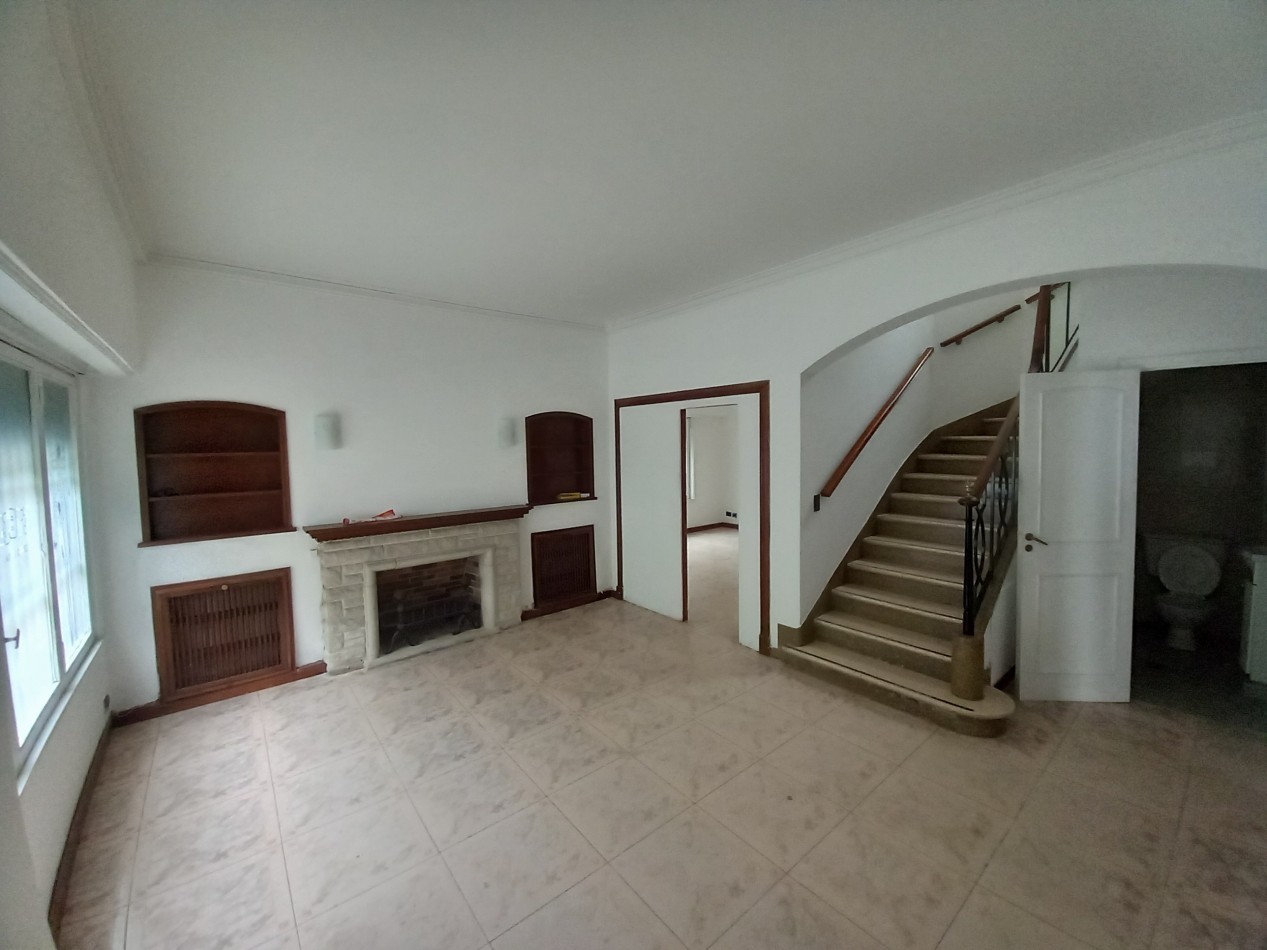 ALQUILER solo USO PROFESIONAL CASA 6AMB 3 BAÑOS COCHERA 