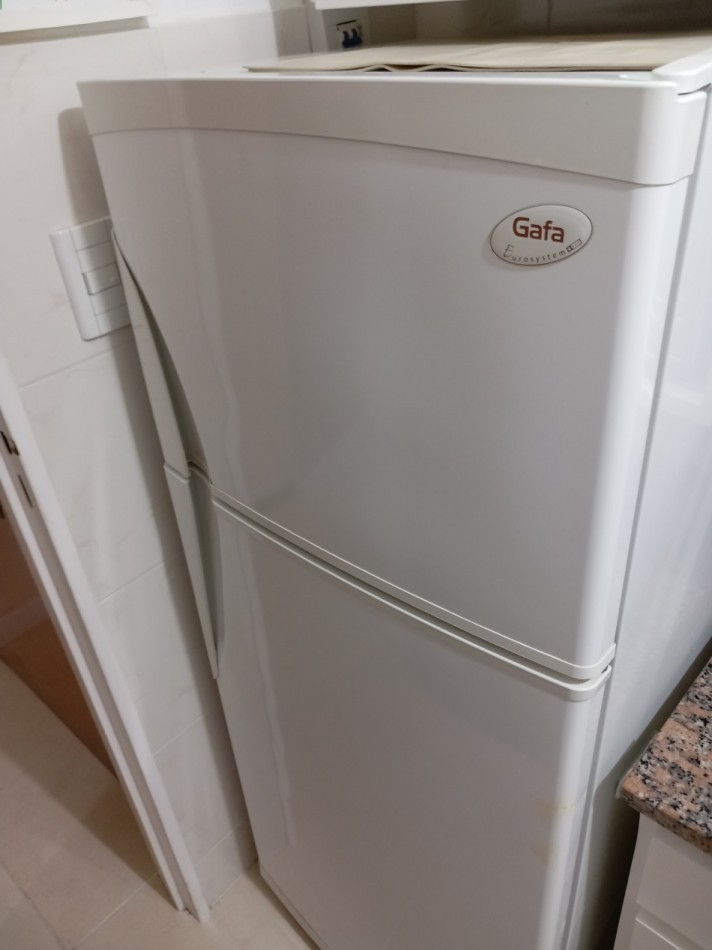 ALQUILER x 12 MESES 2AMB AMOBLADO SIN MASCOTAS CENTRO