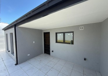  VENTA CASA RECICLADA 2 BAÑOS PARQUE LAVADERO  PERMUTA