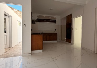 VENTA CHALET LOTE PROPIO AYOLAS al 4500